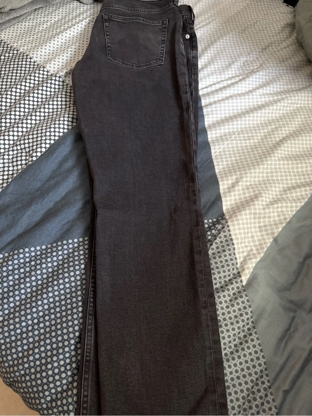 Everlane Slim Men's Jeans in Washed Black